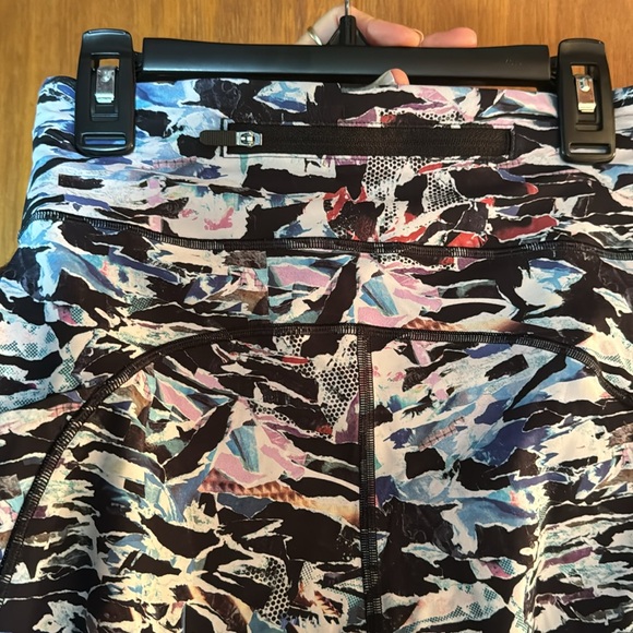 Lululemon leggings - Picture 5 of 5